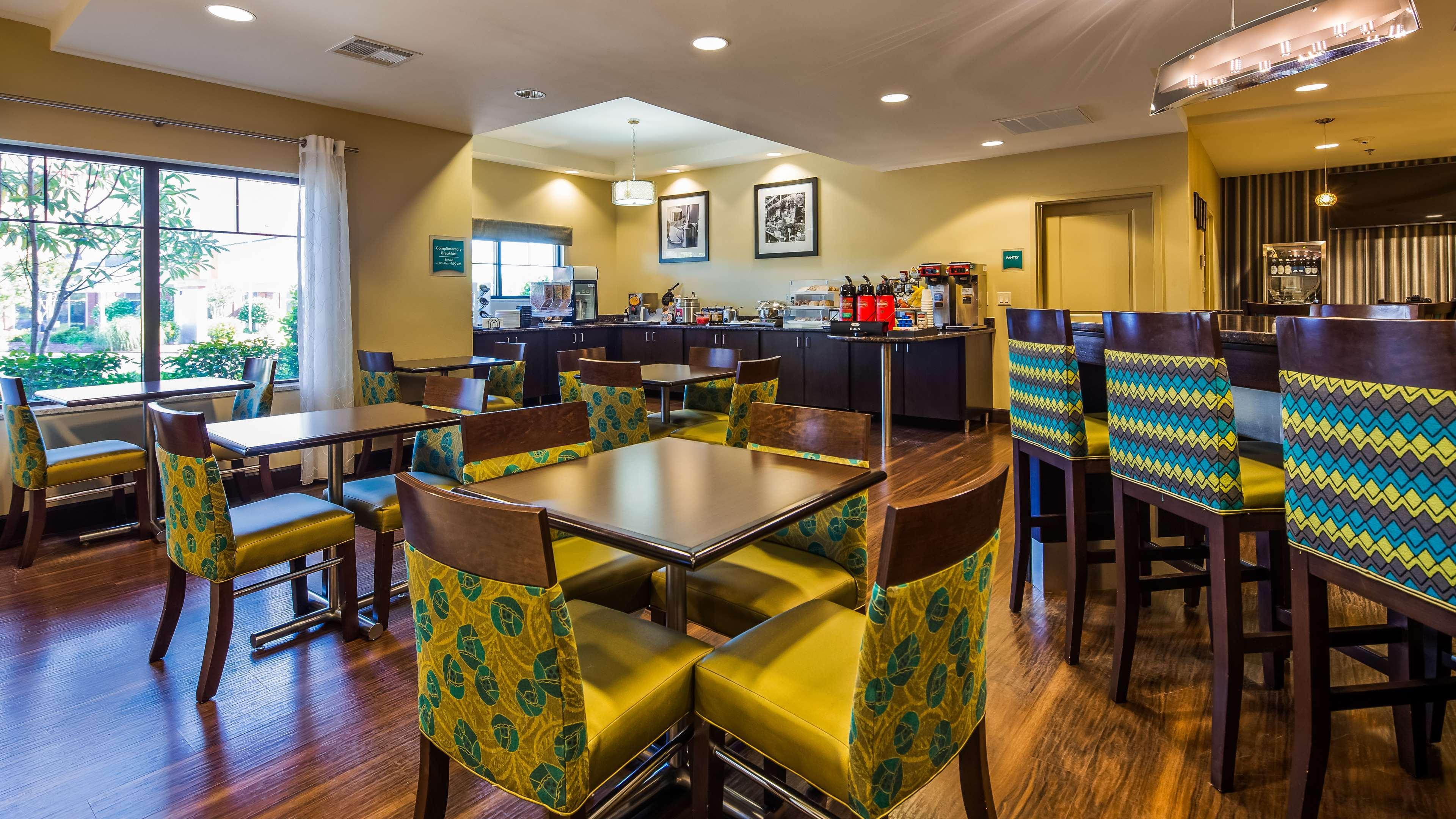 Best Western Plus University Inn Hattiesburg Extérieur photo